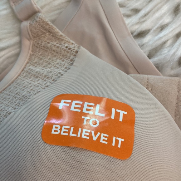 Warners Bra size 34A brand new with tag silky soft fabric for luxurious comfort - Picture 2 of 12